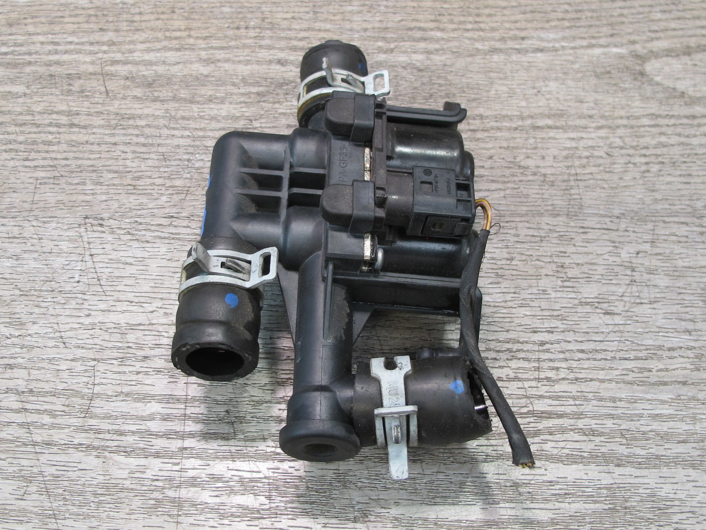 2012-2018 BMW F12 F13 F06 M6 Water Coolant Hvac Heater Control Valve