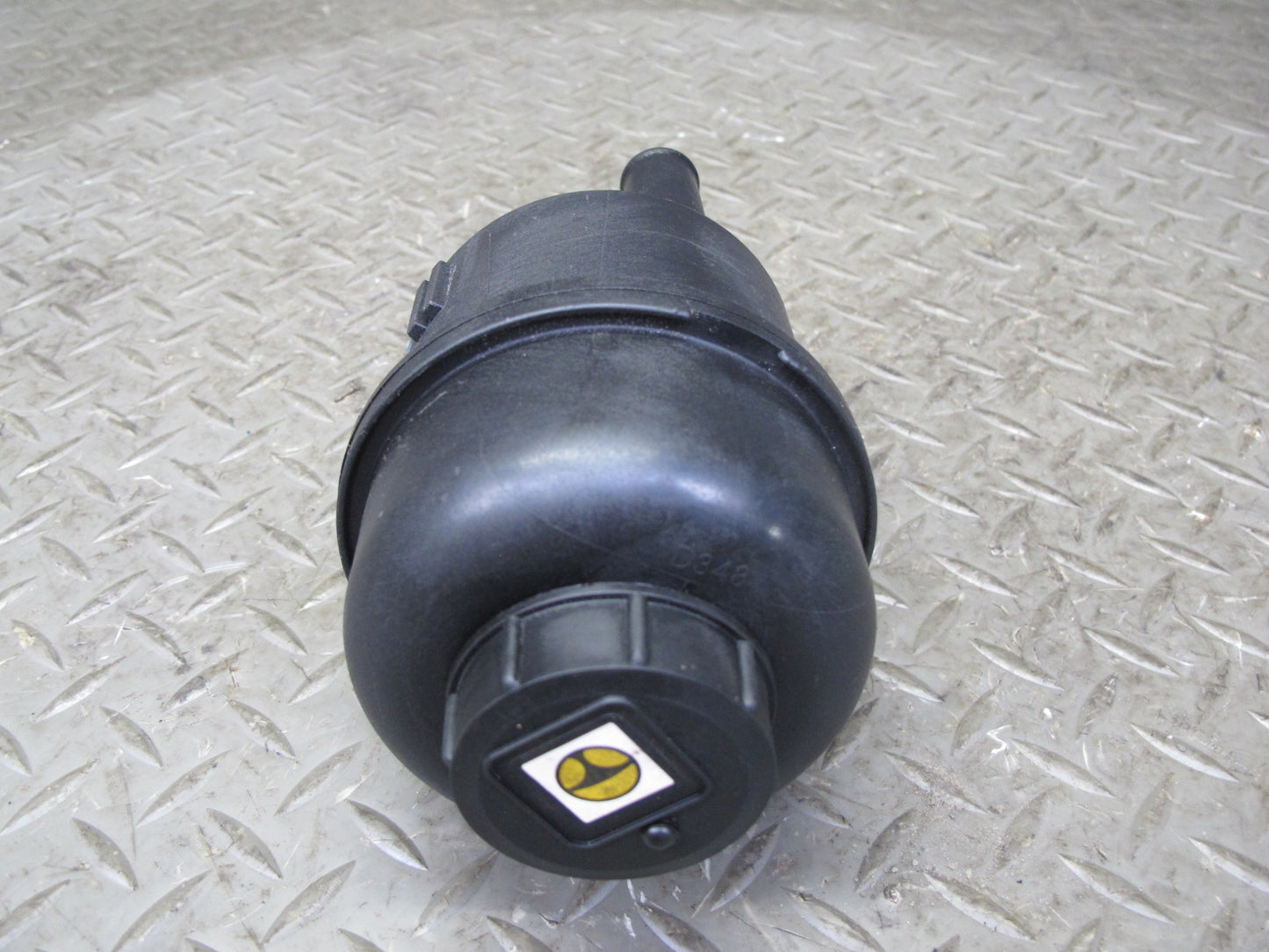 2017-2020 Maserati Levante Power Steering Fluid Oil Tank Reservoir