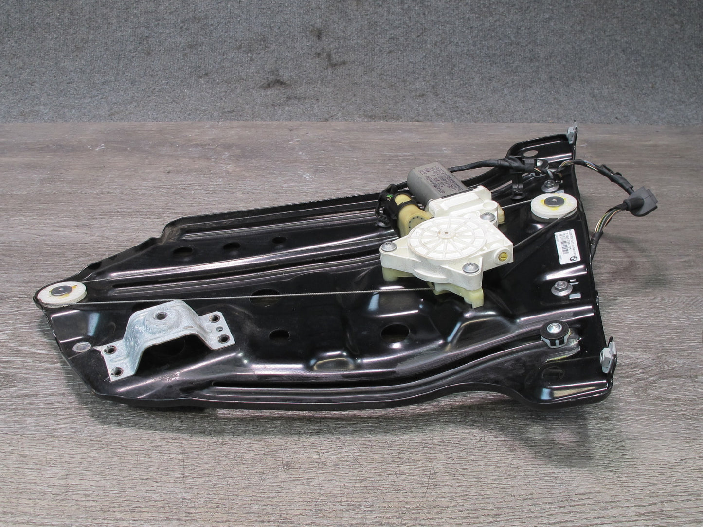 2012-2018 BMW F12 M6 Rear Right Side Quarter Window Regulator W/ Motor