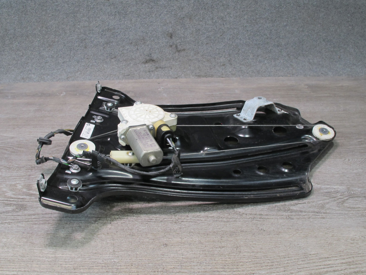 2012-2018 BMW F12 M6 Rear Right Side Quarter Window Regulator W/ Motor