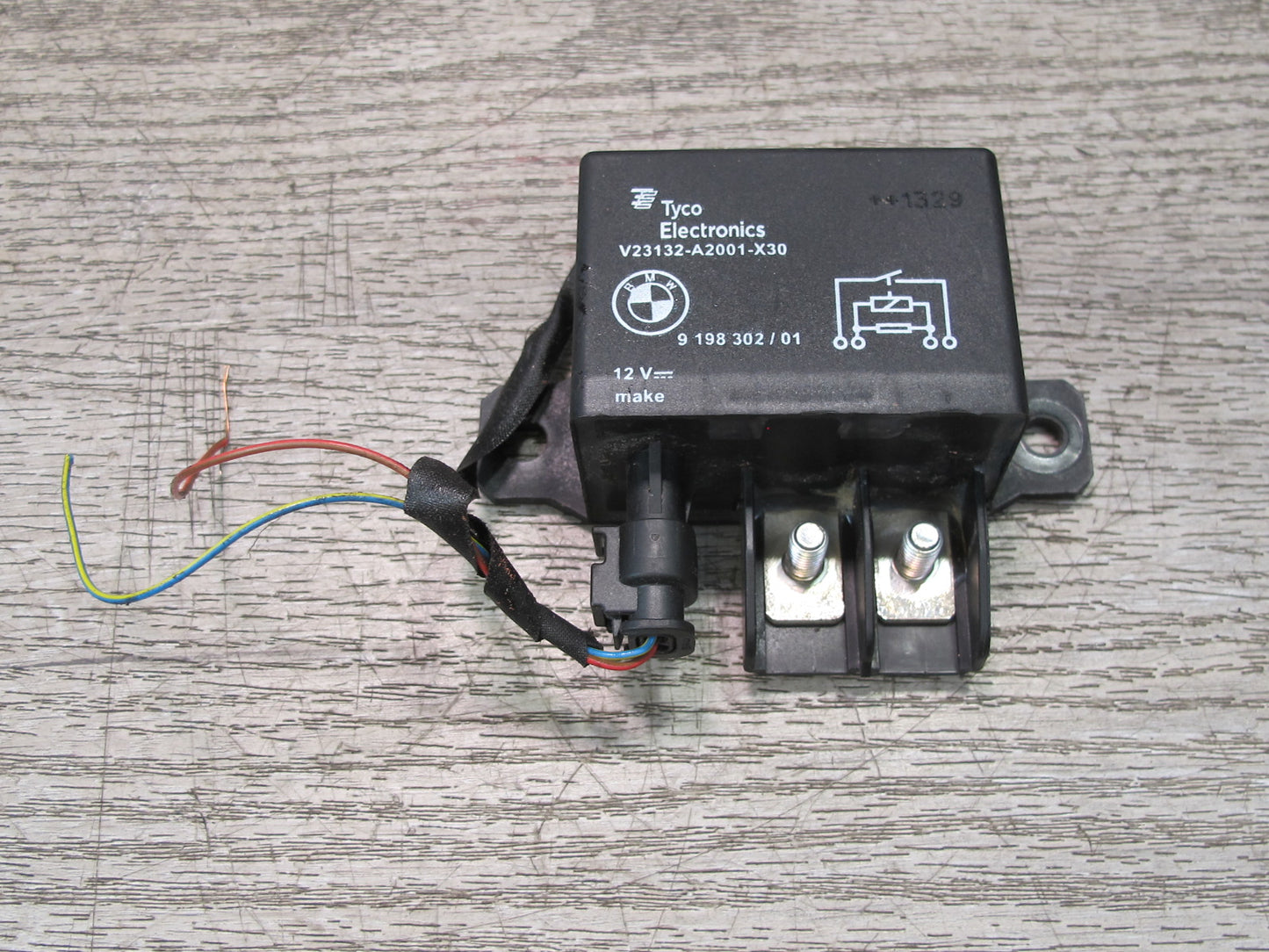 2012-2018 BMW F12 F13 F06 M6 Engine Cooling Fan Motor Relay Module