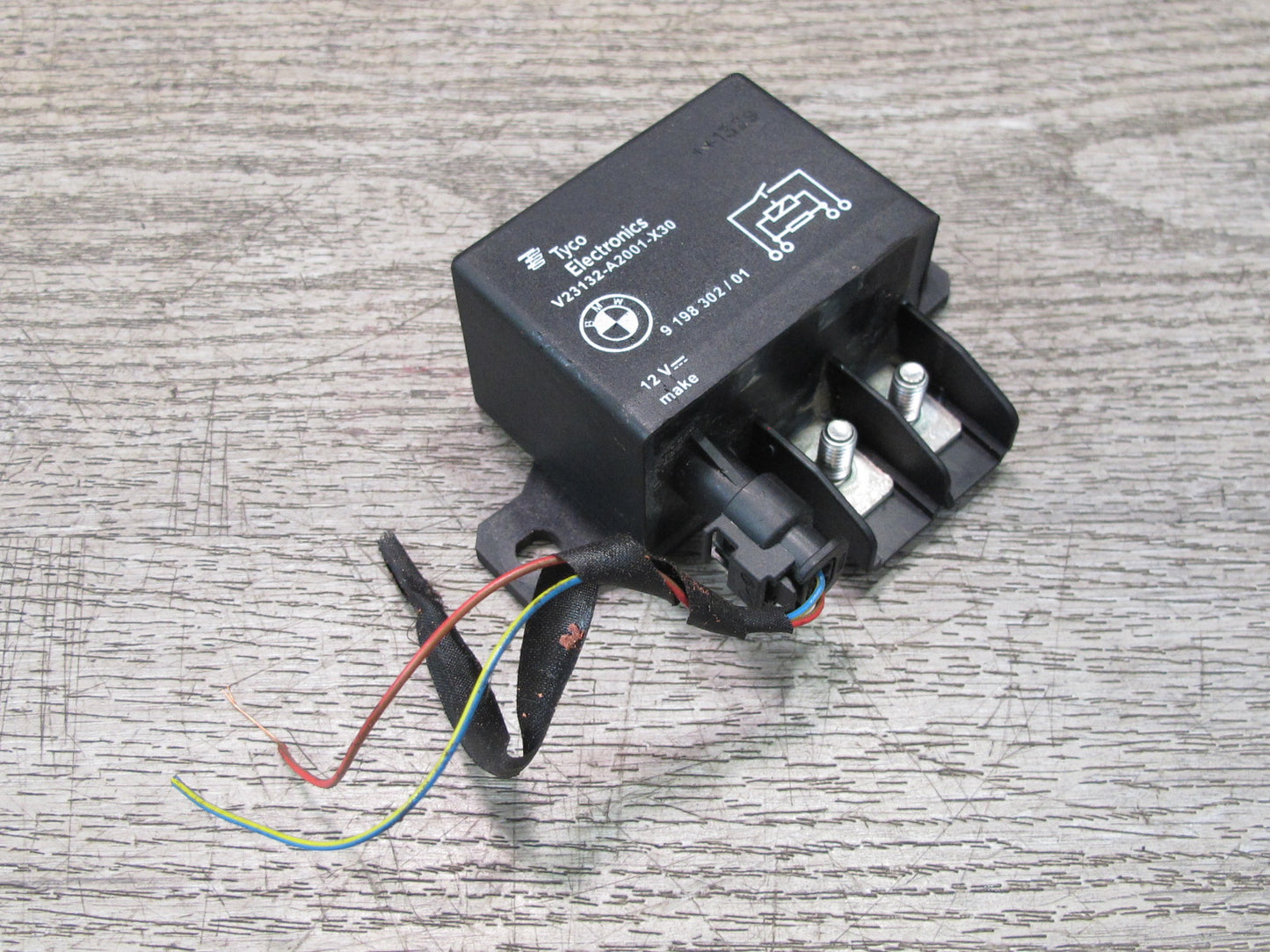 2012-2018 BMW F12 F13 F06 M6 Engine Cooling Fan Motor Relay Module