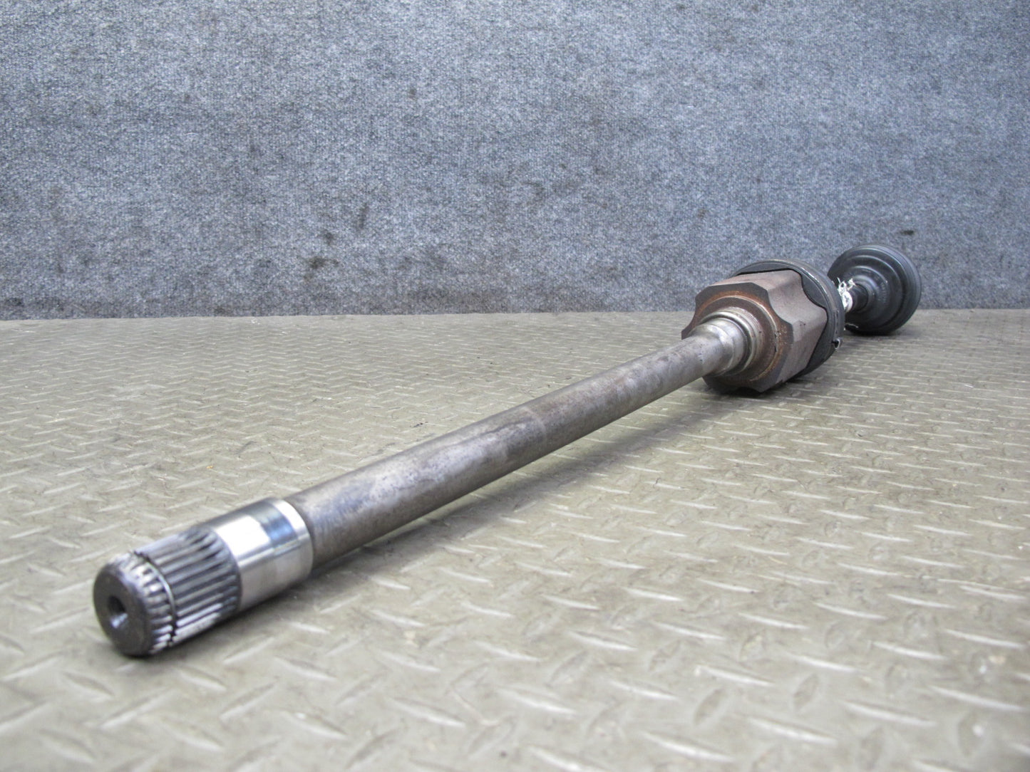 2010-2014 BMW E71 X6M AWD Front Right Suspension Axle Shaft