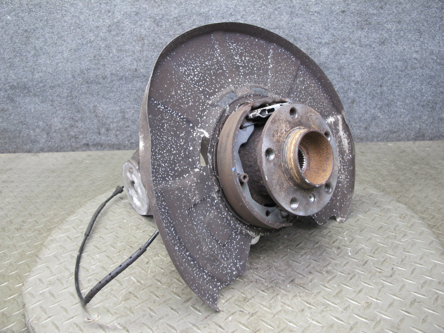 2008-2014 BMW E71 E72 X6 X6M AWD Rear Right Spindle Knuckle Wheel Hub Bearing