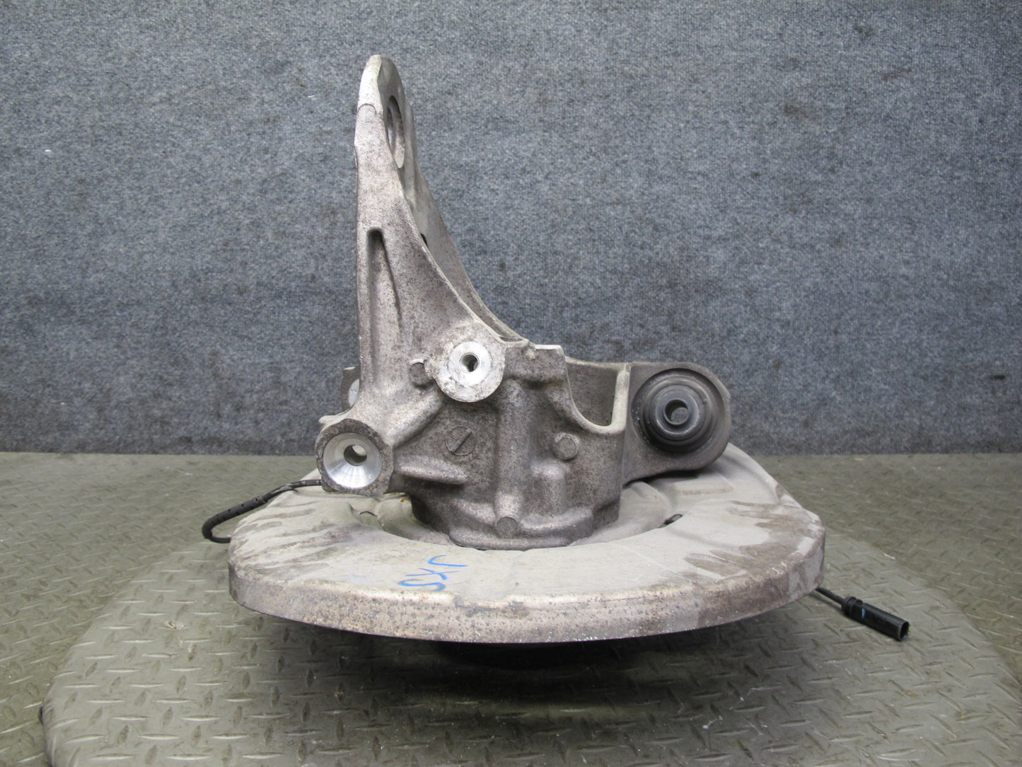 2008-2014 BMW E71 E72 X6 X6M AWD Rear Right Spindle Knuckle Wheel Hub Bearing