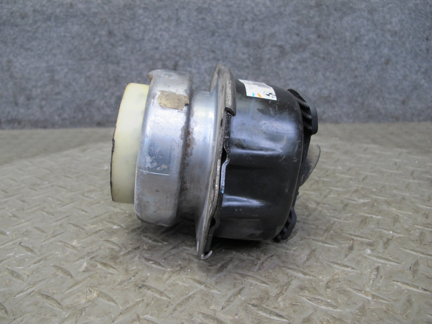2010-2014 BMW E71 X6M Engine Motor Left & Right Mount Set of 2