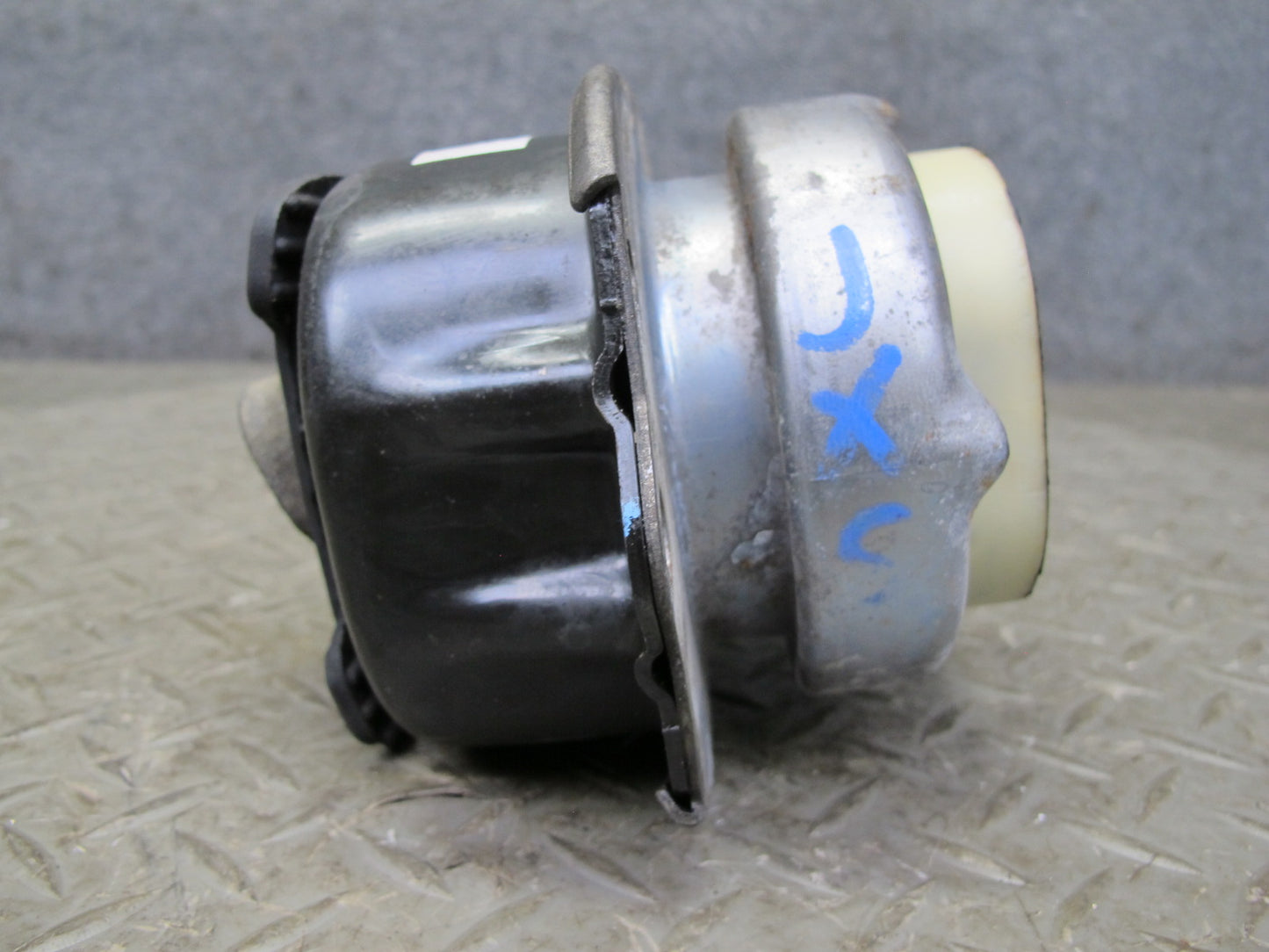 2010-2014 BMW E71 X6M Engine Motor Left & Right Mount Set of 2