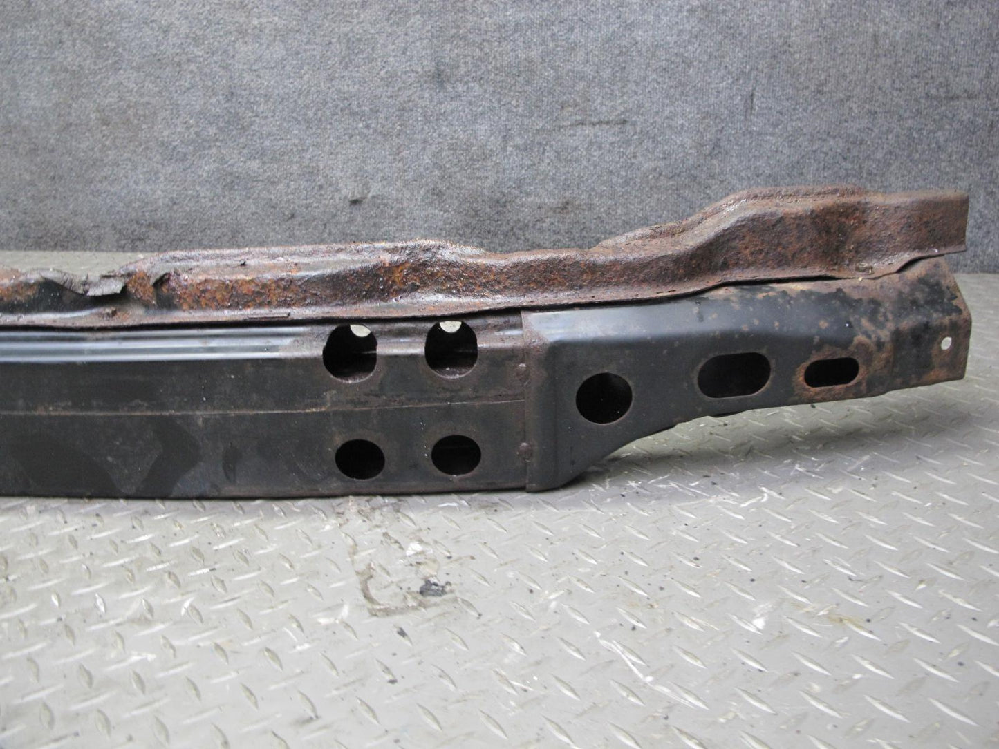 1998-2002 Lexus J100 LX470 Front Bumper Reinforcement Impact Crash Bar