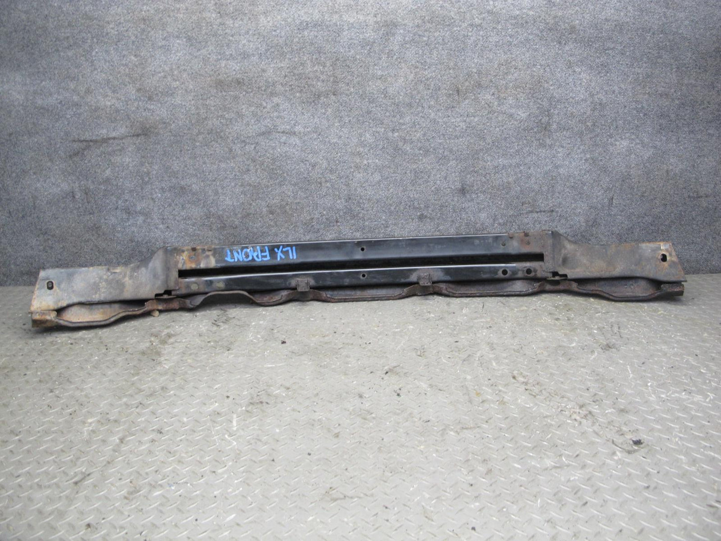 1998-2002 Lexus J100 LX470 Front Bumper Reinforcement Impact Crash Bar