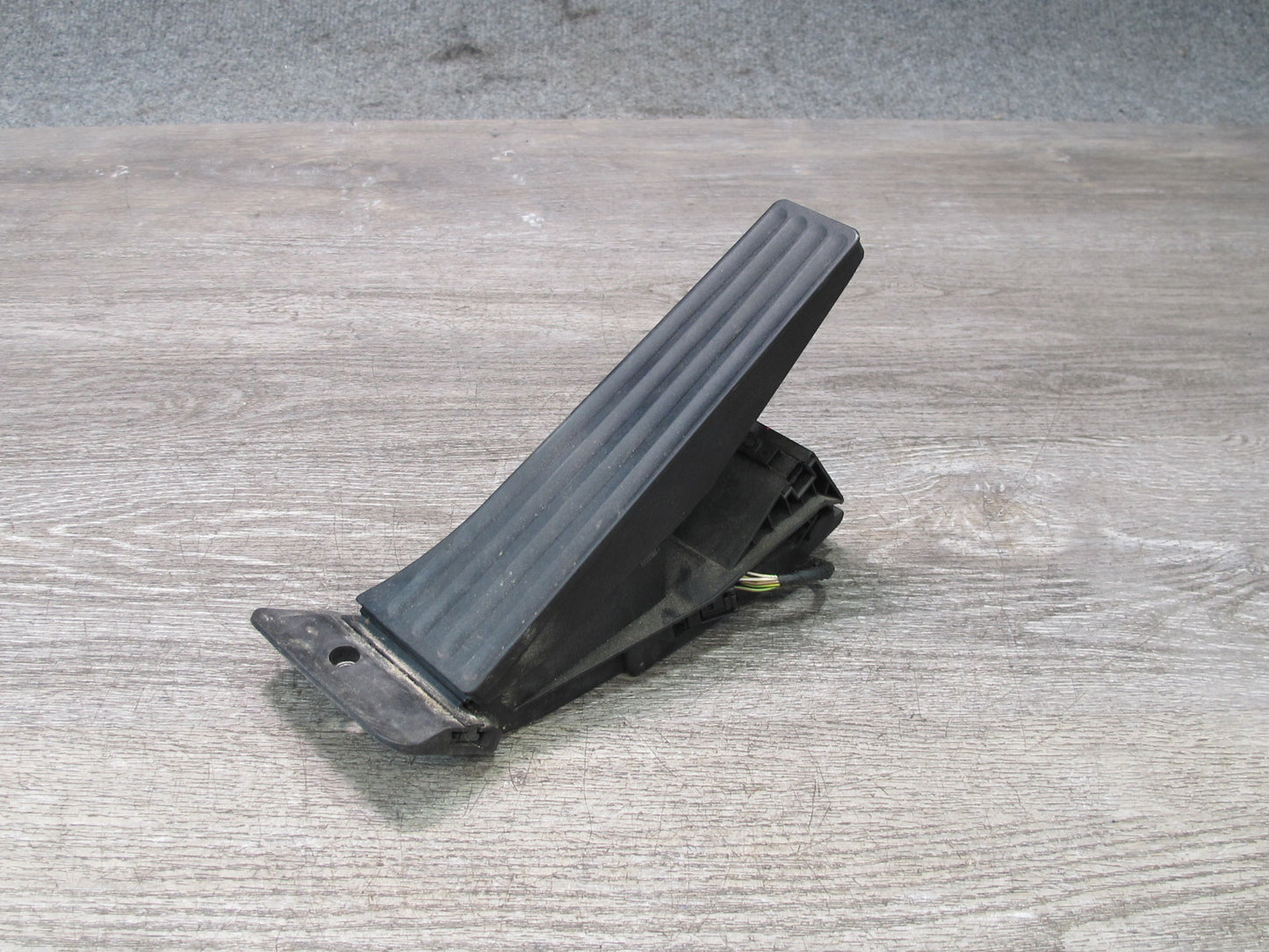 2012-2018 BMW F12 F13 F06 M6 A/T Gas Acceleration Pedal 6860784