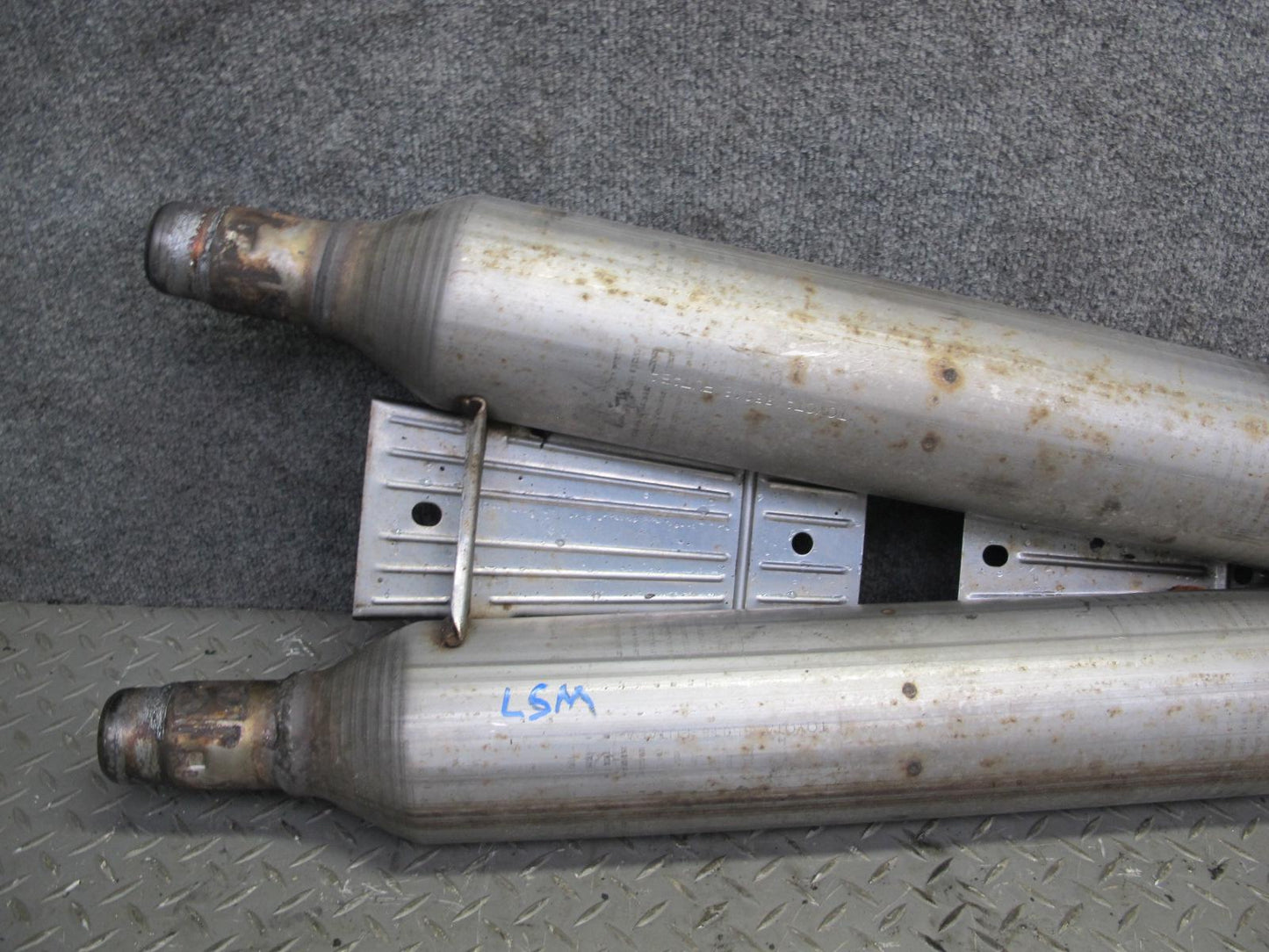 01-06 Lexus LS430 UCF30L Center Exhaust Pipe OEM