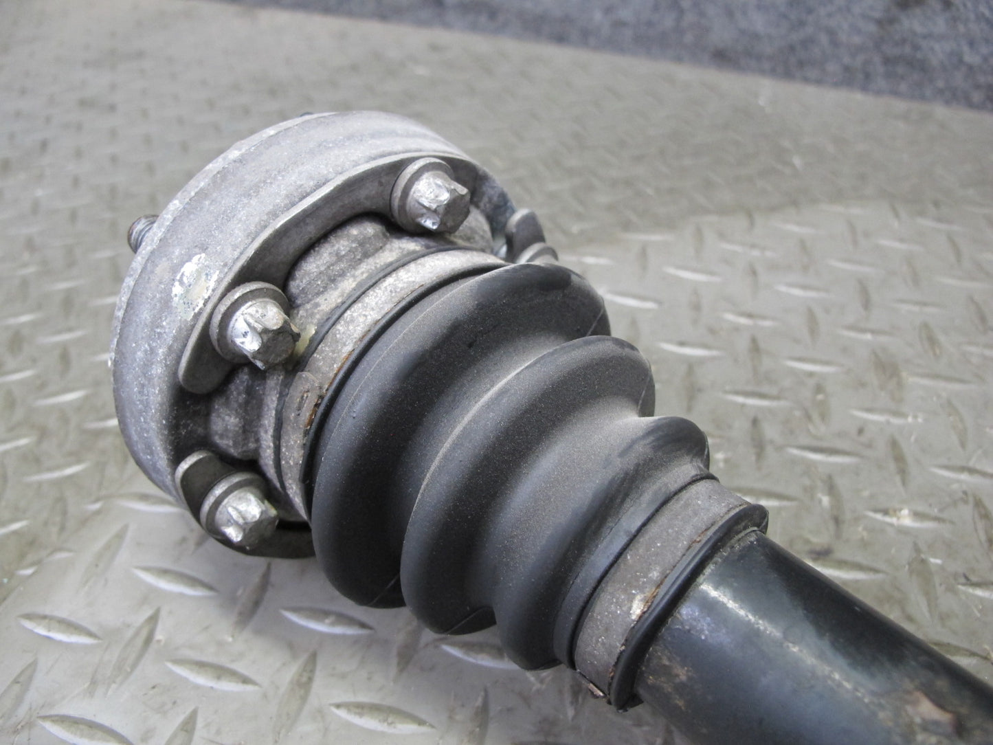 2010-2014 BMW E71 X6M AWD Rear Right Suspension Axle Shaft 7603252