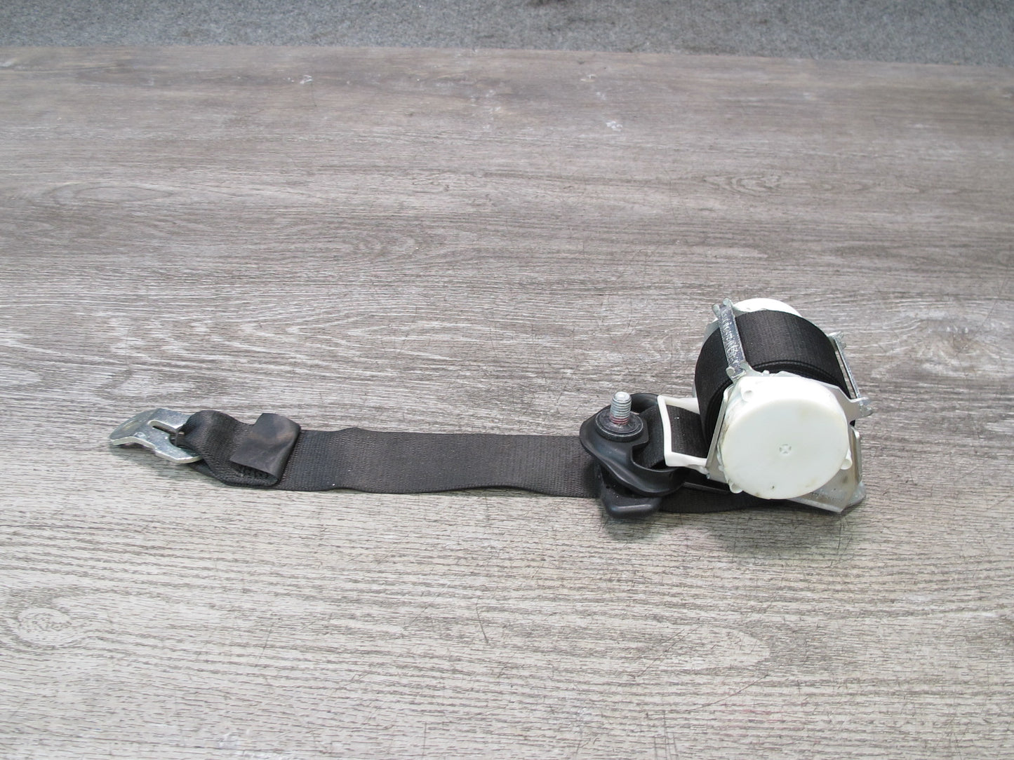 12-18 BMW F12 M6 REAR RIGHT & LEFT SIDE SEATBELT RETRACTOR SET OEM