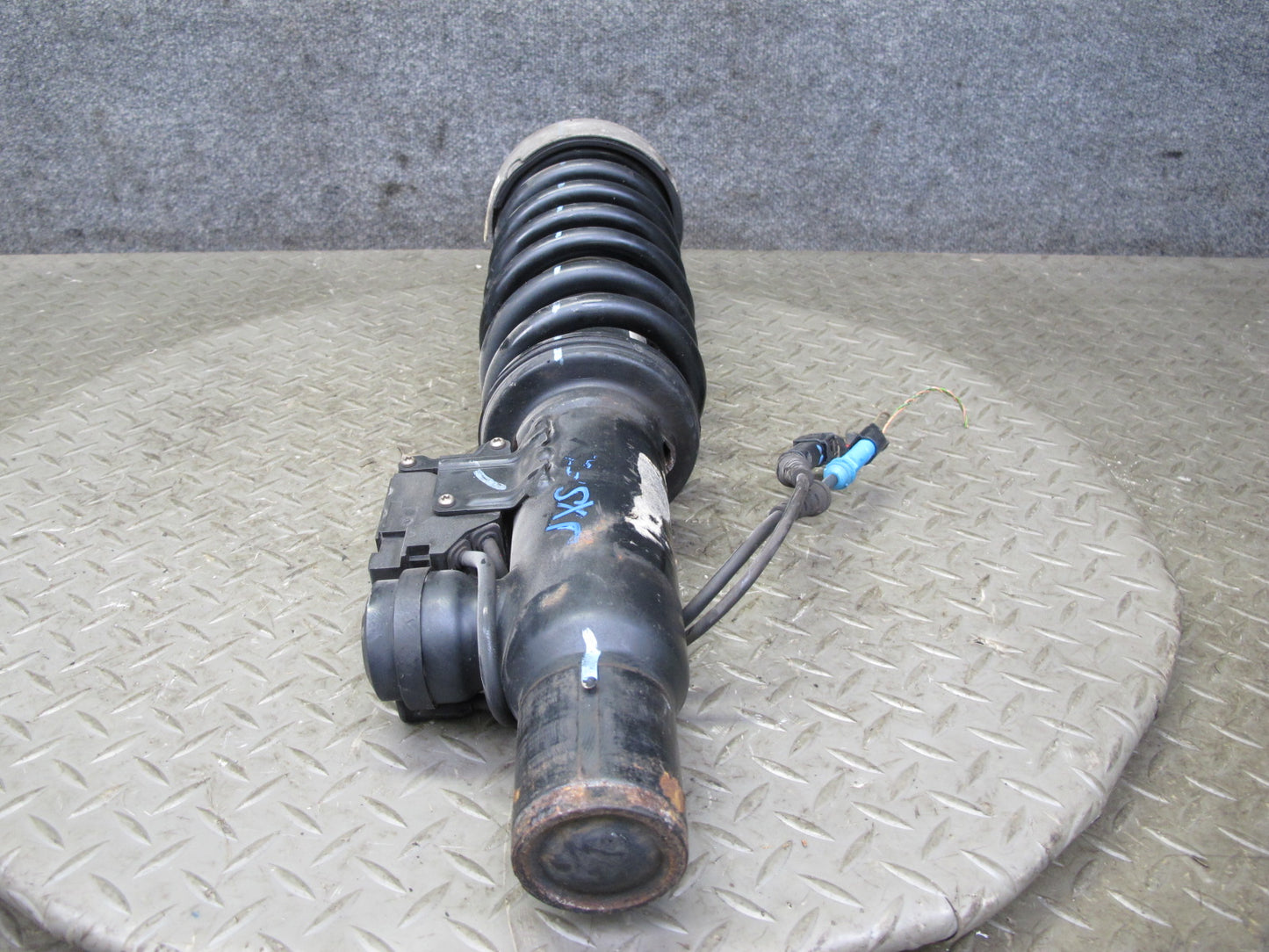 2010-2013 BMW E70 E71 X5M X6M Front VDC Strut Shock Absorber Set of 2 86K Miles
