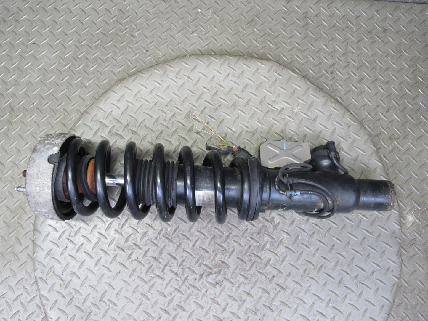 2010-2013 BMW E70 E71 X5M X6M Front VDC Strut Shock Absorber Set of 2 86K Miles