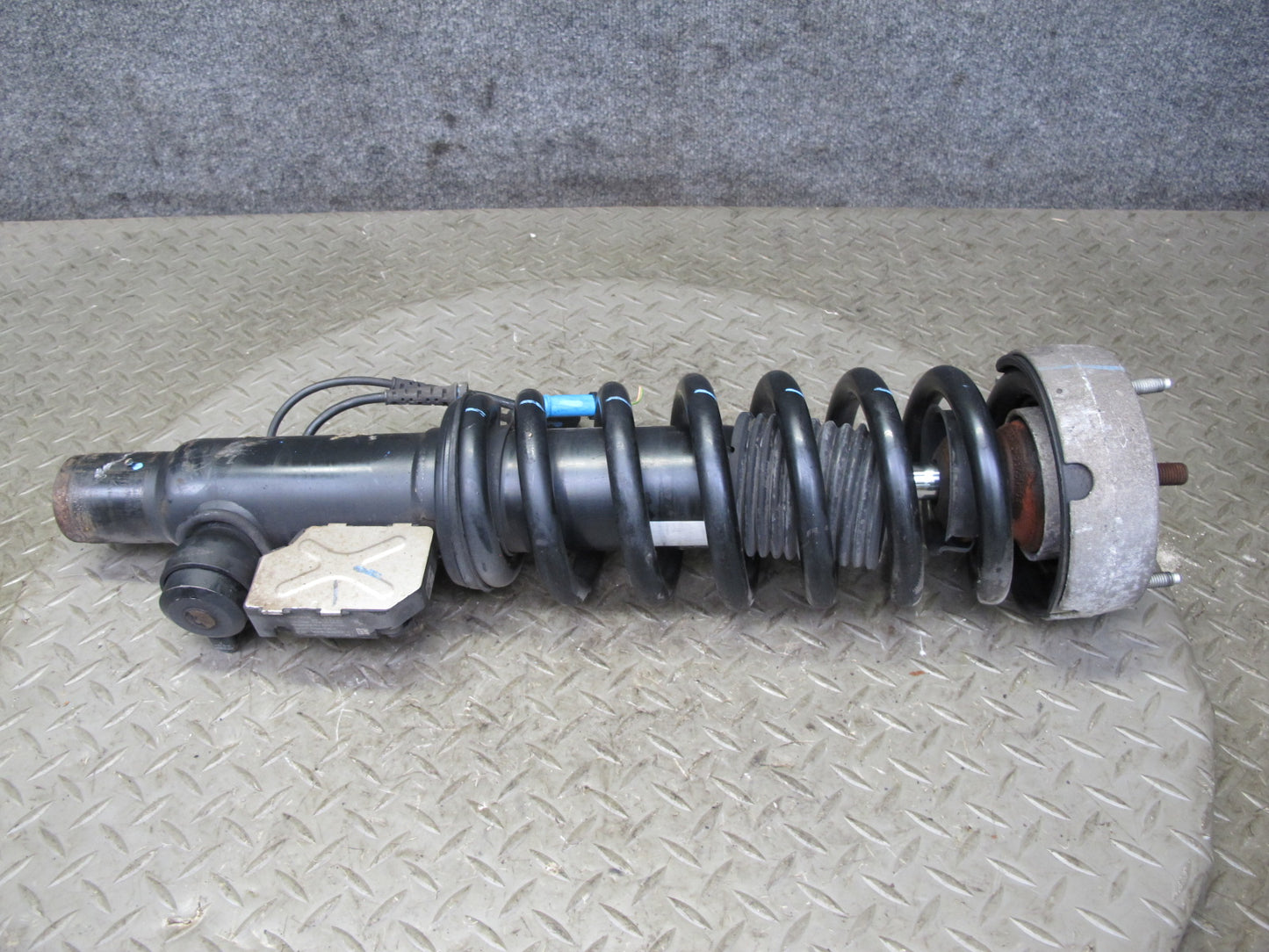 2010-2013 BMW E70 E71 X5M X6M Front VDC Strut Shock Absorber Set of 2 86K Miles