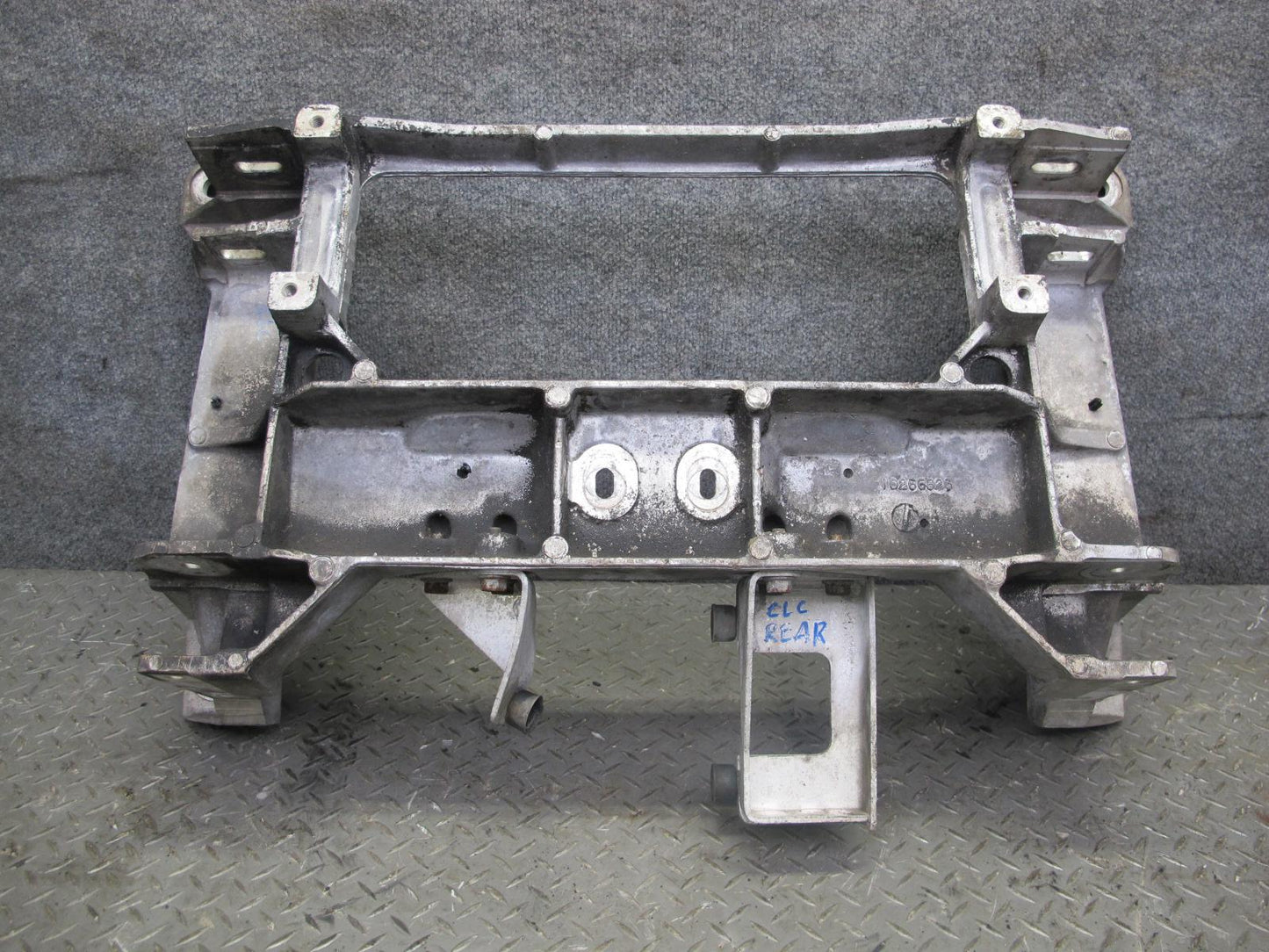 97-98 Chevrolet Corvette C5 Rear Suspension Subframe Crossmember Carrier OEM