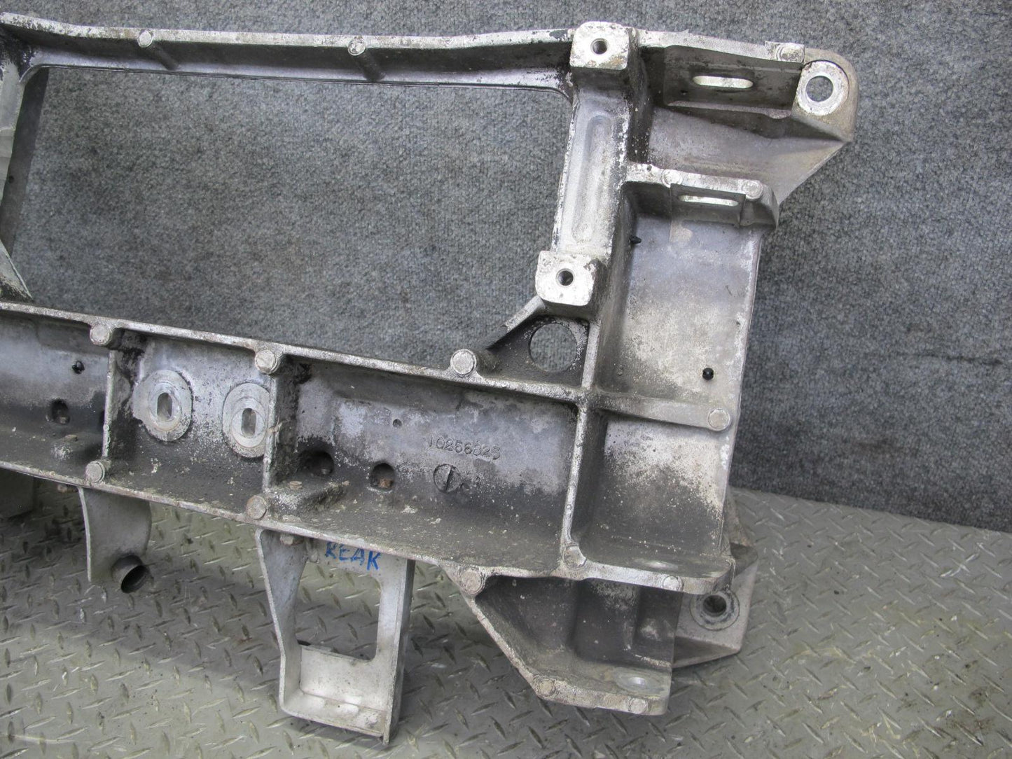 97-98 Chevrolet Corvette C5 Rear Suspension Subframe Crossmember Carrier OEM