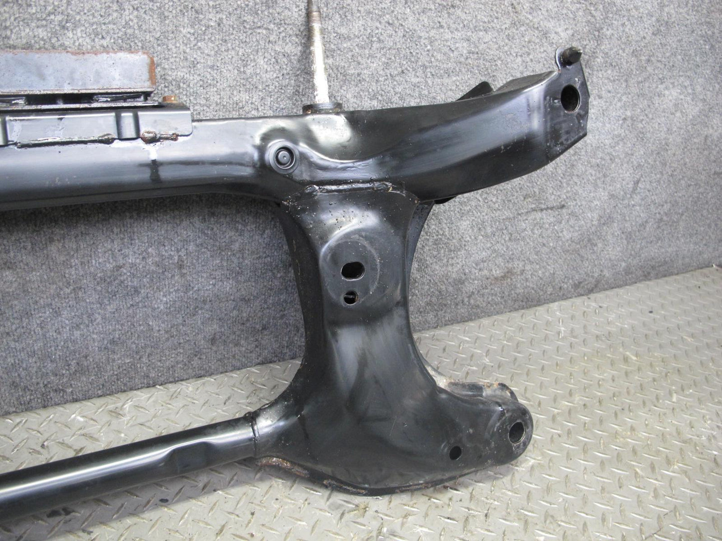 04-06 Lexus UCF30L LS430 Front Suspension Subframe Crossmember Cradle 116K OEM
