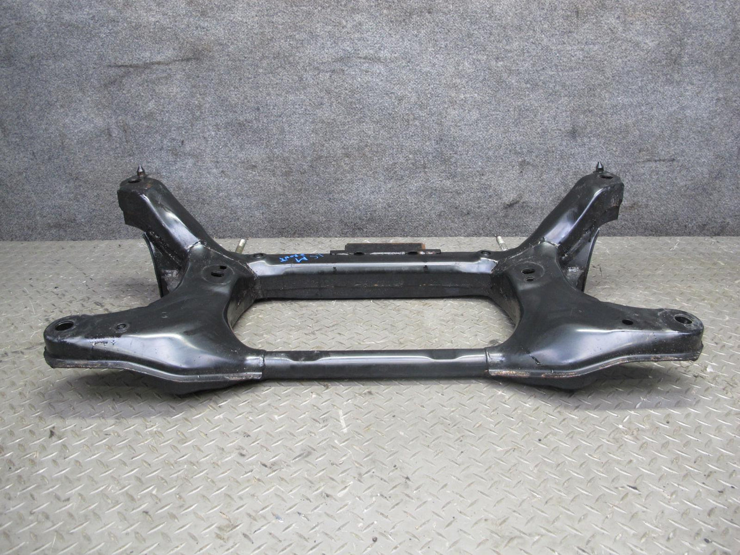 04-06 Lexus UCF30L LS430 Front Suspension Subframe Crossmember Cradle 116K OEM