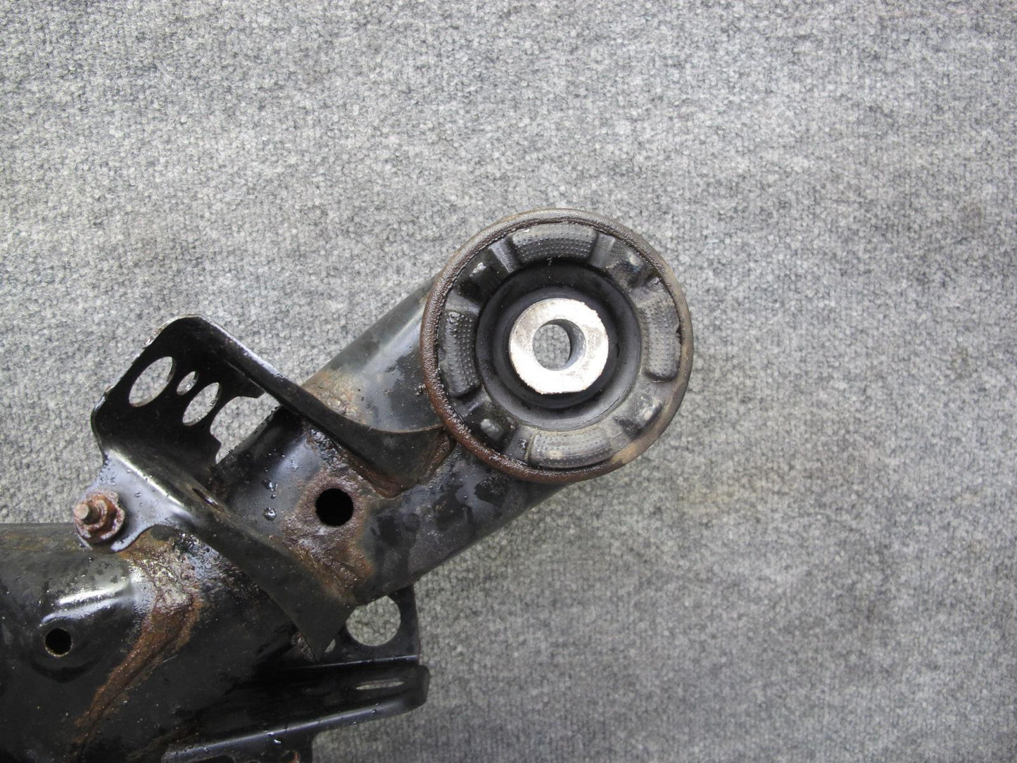 01-06 Lexus UCF30L LS430 Rear Suspension Subframe Crossmember Carrier 116K OEM