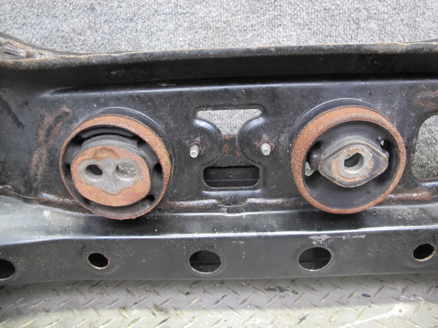 01-06 Lexus UCF30L LS430 Rear Suspension Subframe Crossmember Carrier 116K OEM