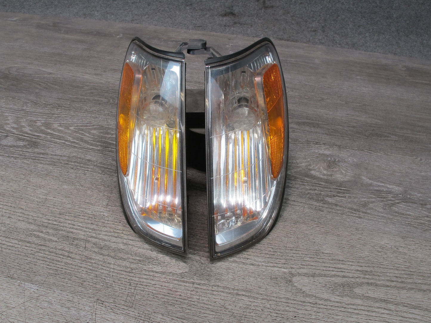 1998-2002 Lexus J100 LX470 Left & Right Side Turn Signal Light Corner Lamp Set