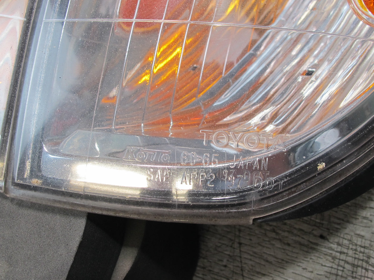 1998-2002 Lexus J100 LX470 Left & Right Side Turn Signal Light Corner Lamp Set