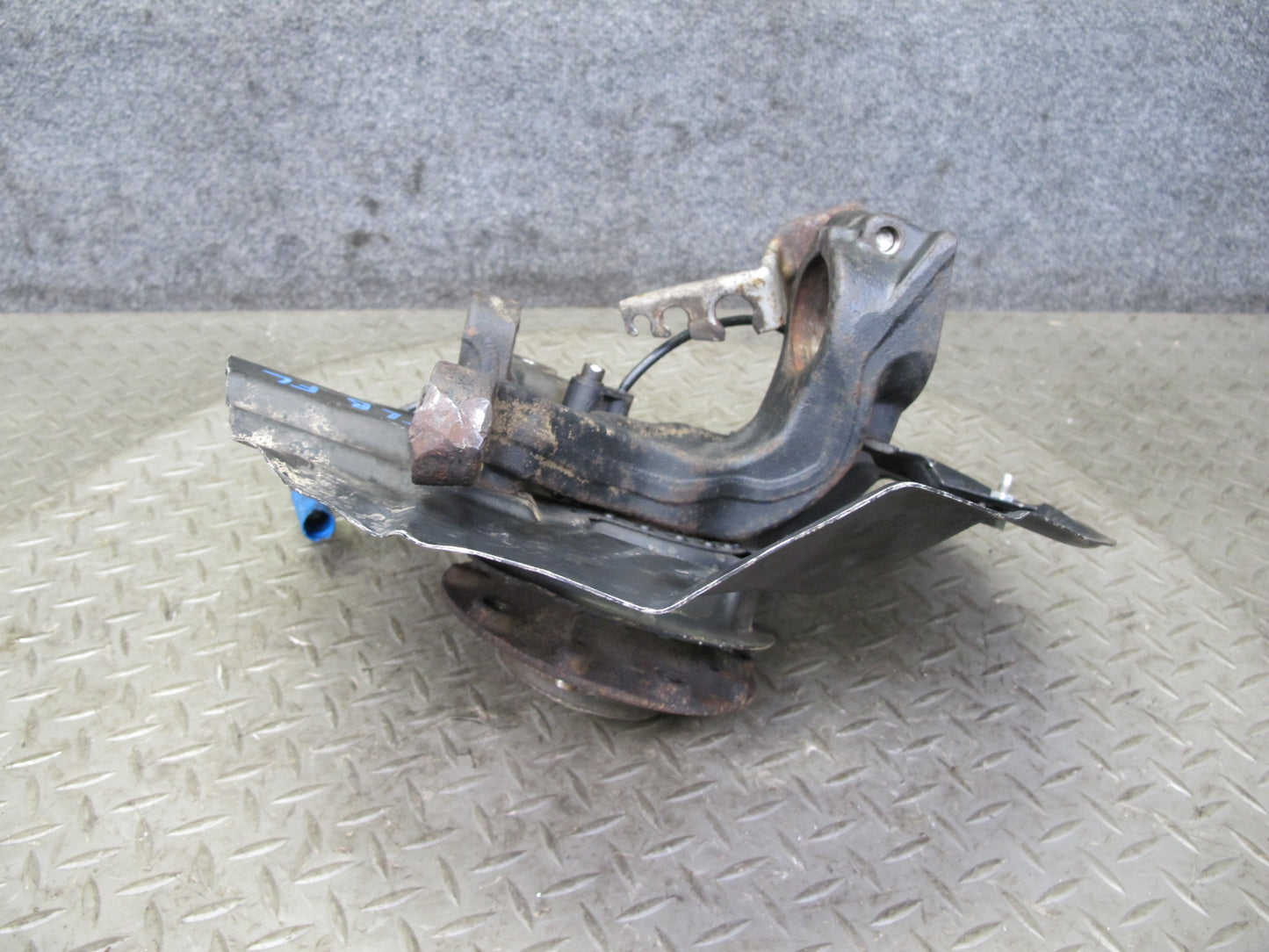 2001-2006 BMW E46 M3 S54 Front Left Side Spindle Knuckle Wheel Hub Bearing