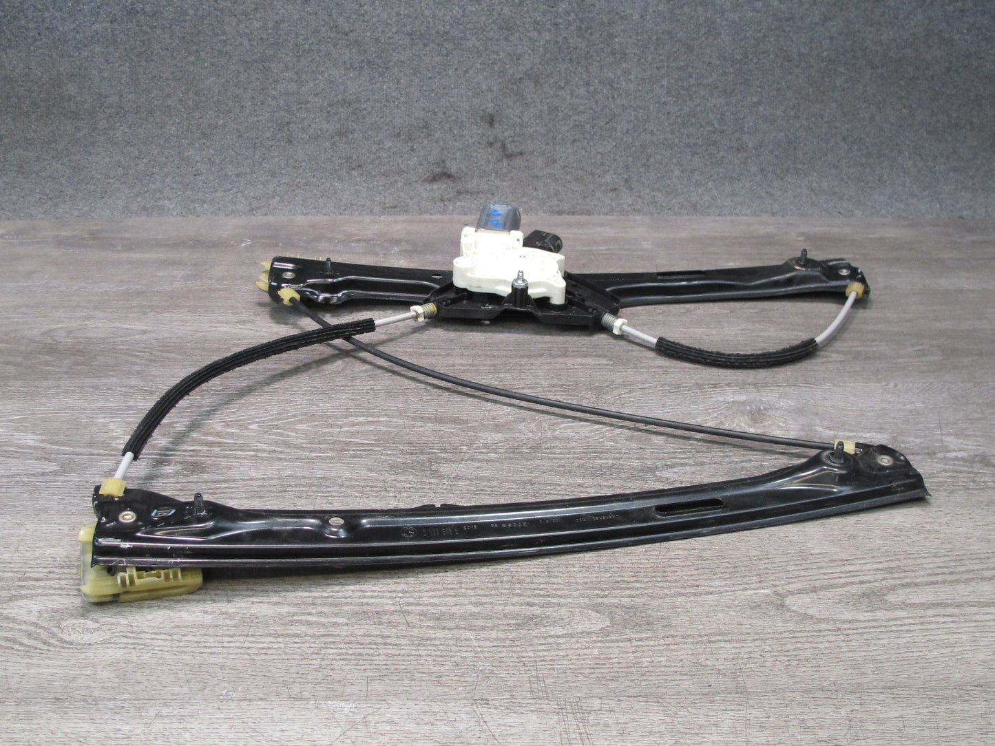 11-17 BMW F25 X3 Front Left Door Window Regulator w Motor 7344669