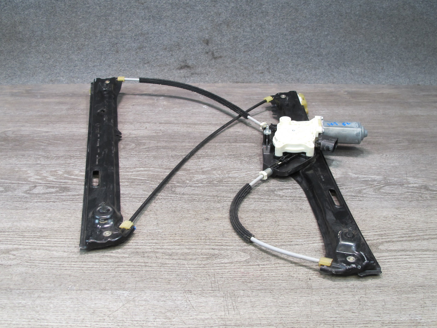 11-17 BMW F25 X3 Front Left Door Window Regulator w Motor 7344669