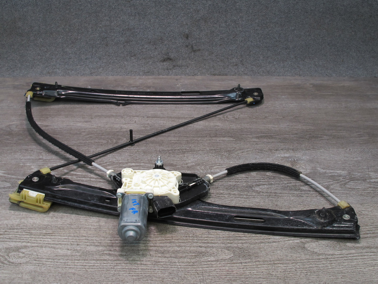 11-17 BMW F25 X3 Front Right Door Window Regulator w Motor 7355636