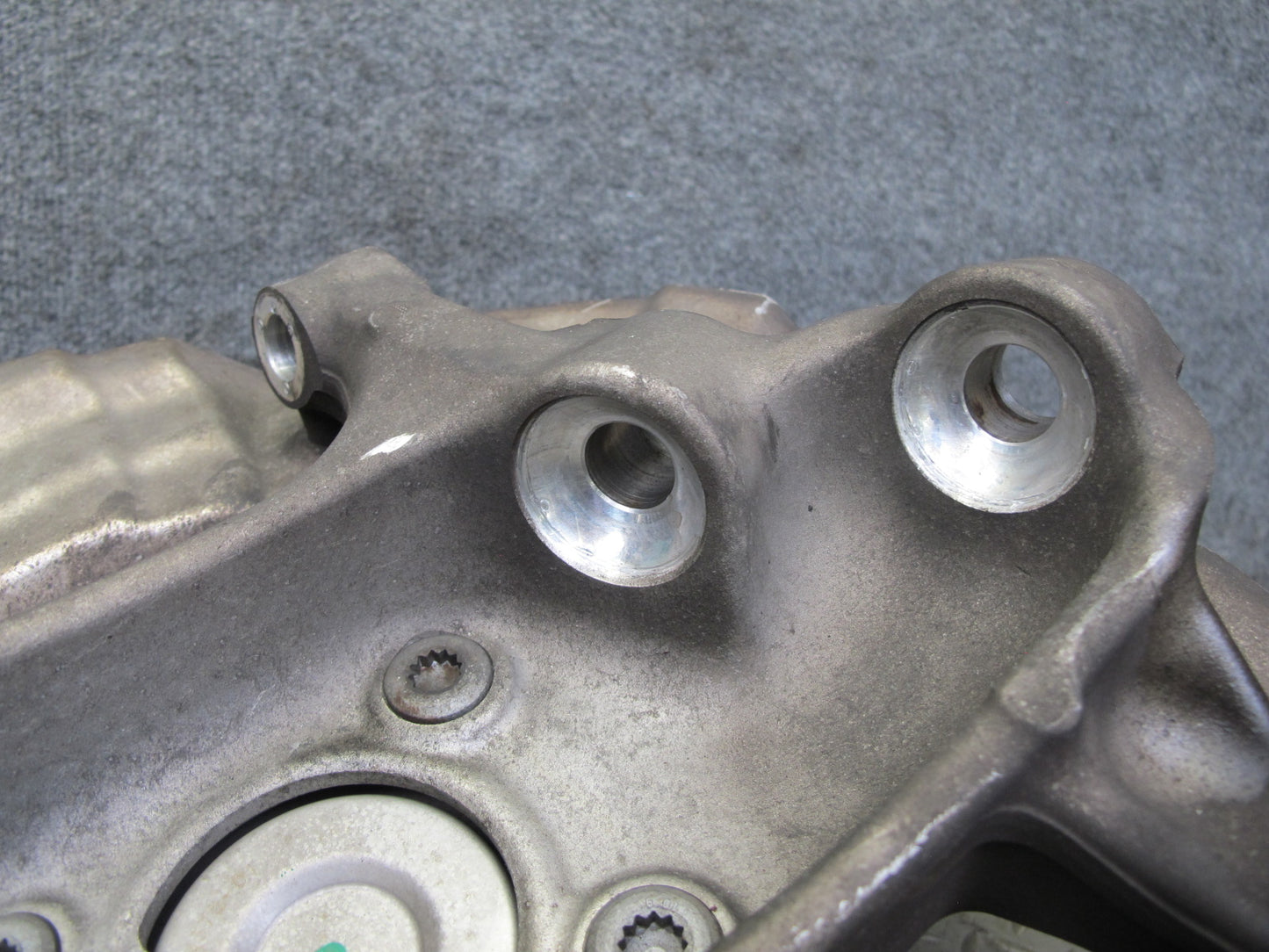 2012-2018 BMW F12 F13 M6 S63T Front Left Side Spindle Knuckle Wheel Hub Bearing