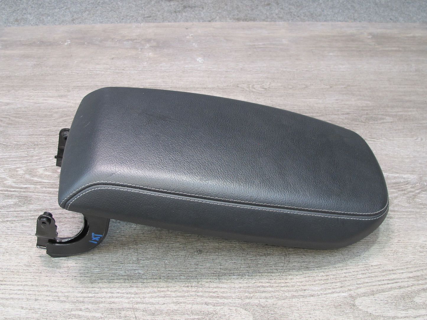 11-17 BMW F25 X3 Center Console Leather Armrest Lid Cover OEM