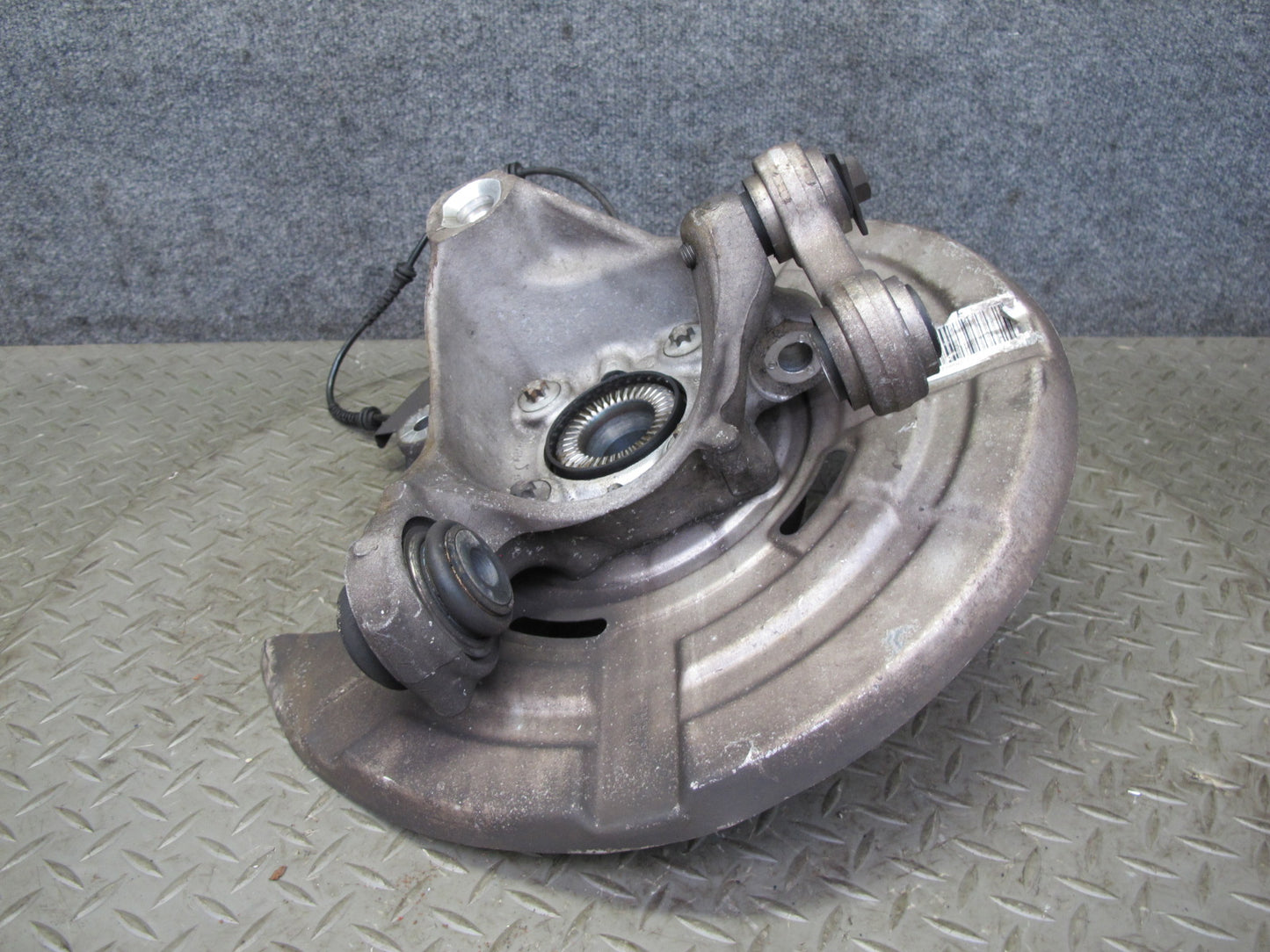 2012-2018 BMW F12 F13 M6 S63T Rear Left Side Spindle Knuckle Wheel Hub Bearing