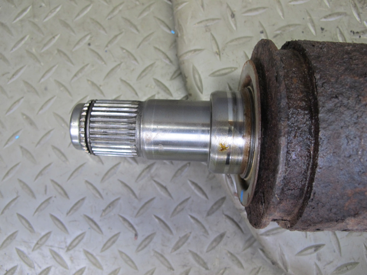 1998-2007 Lexus UZJ100L LX470 AWD Front Left Driver Side Suspension Axle Shaft