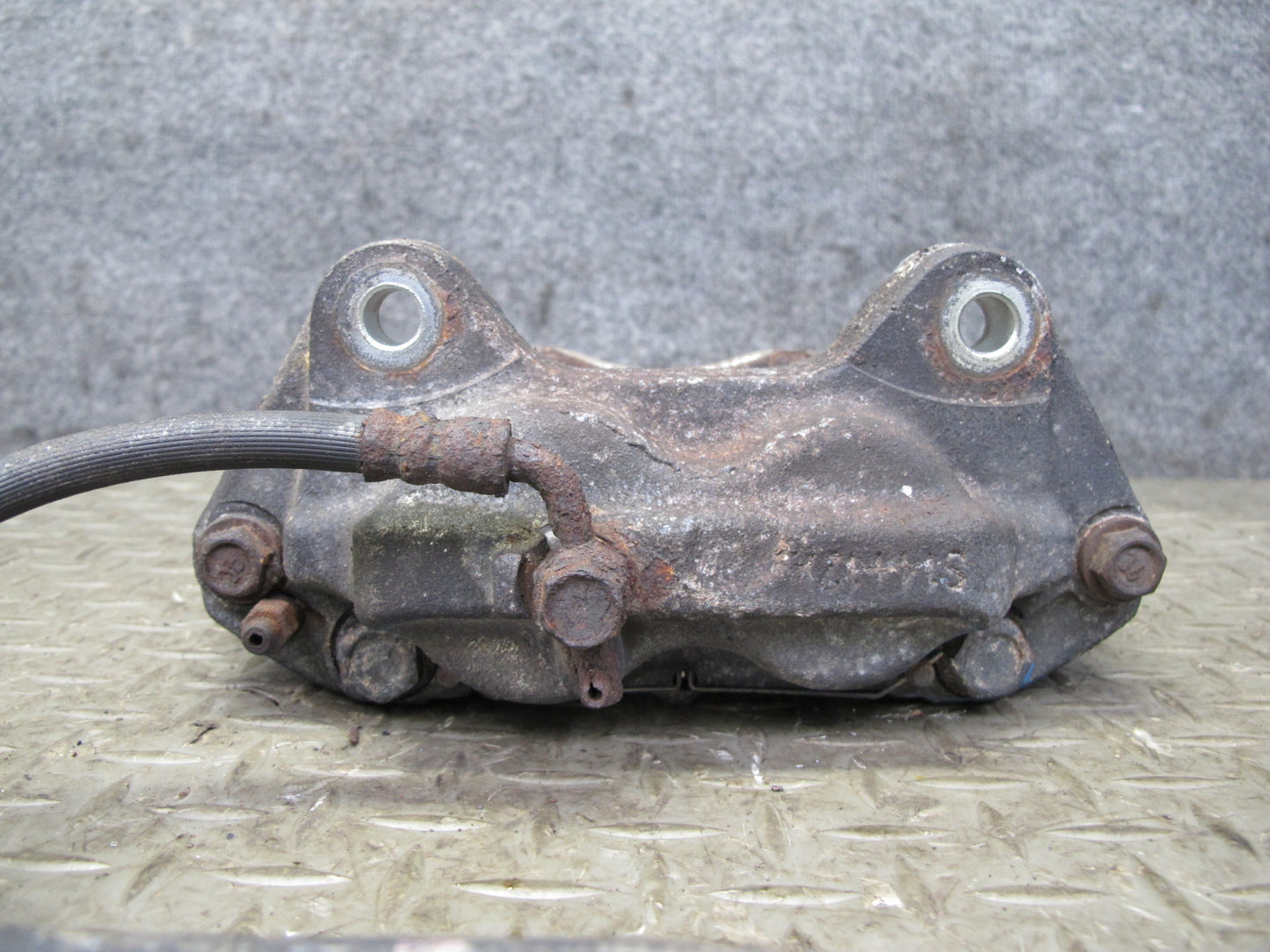 1998-2002 Lexus J100 LX470 AWD Front Left & Right Side Brake Caliper Set of 2