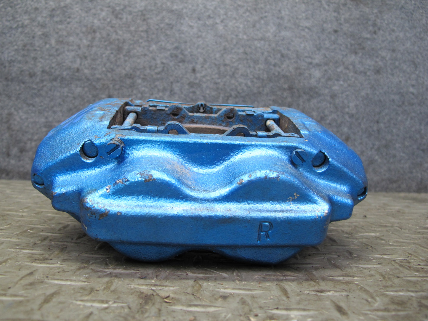 1998-2002 Lexus J100 LX470 AWD Front Left & Right Side Brake Caliper Set of 2