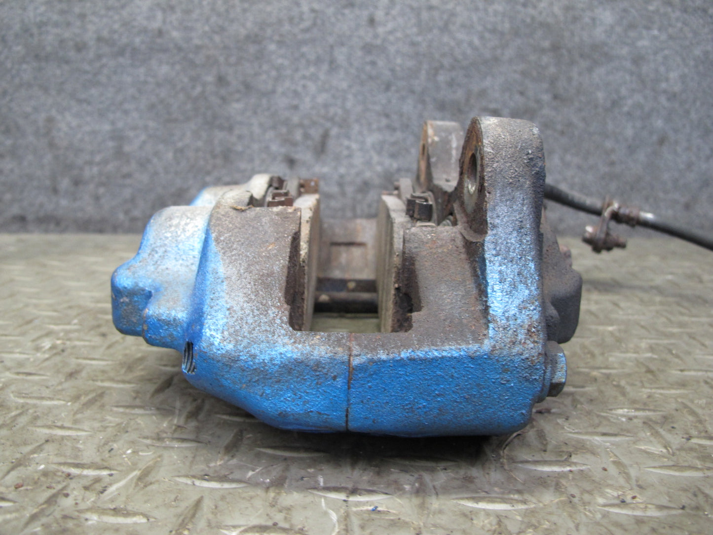 1998-2002 Lexus J100 LX470 AWD Front Left & Right Side Brake Caliper Set of 2