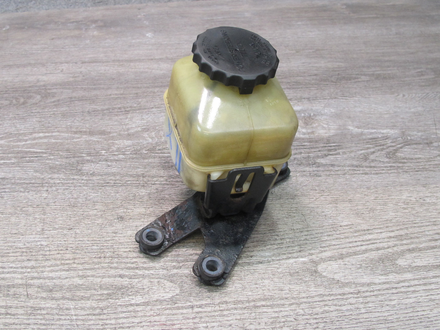 1998-2007 Lexus LX470 Power Steering Fluid Reservoir Bottle Tank W/ Bracket