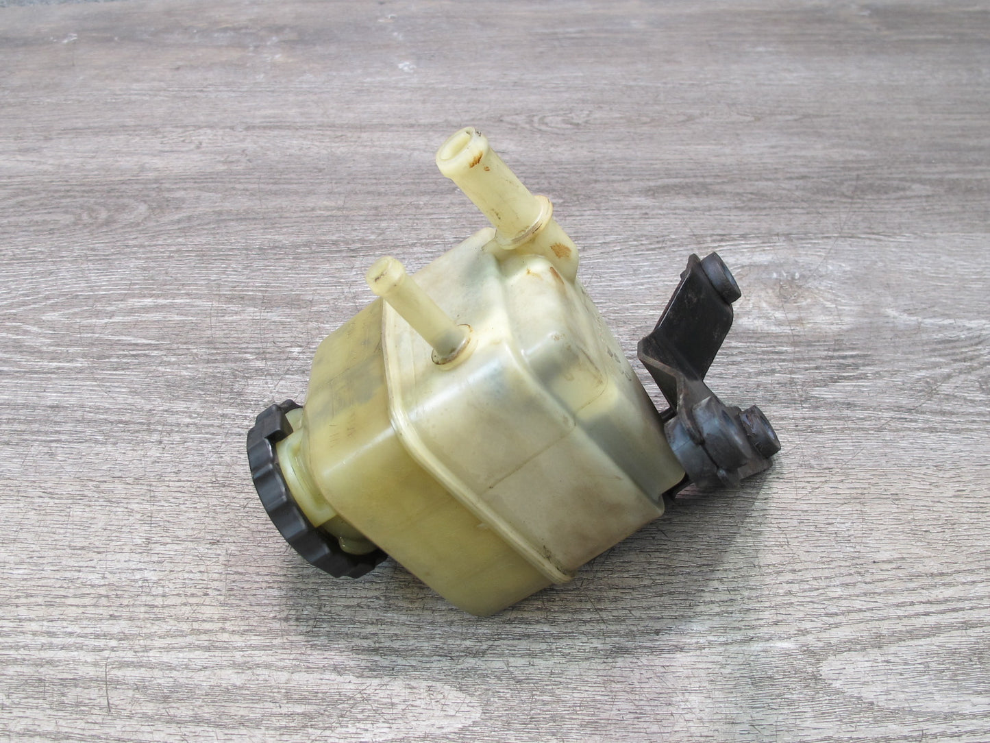 1998-2007 Lexus LX470 Power Steering Fluid Reservoir Bottle Tank W/ Bracket