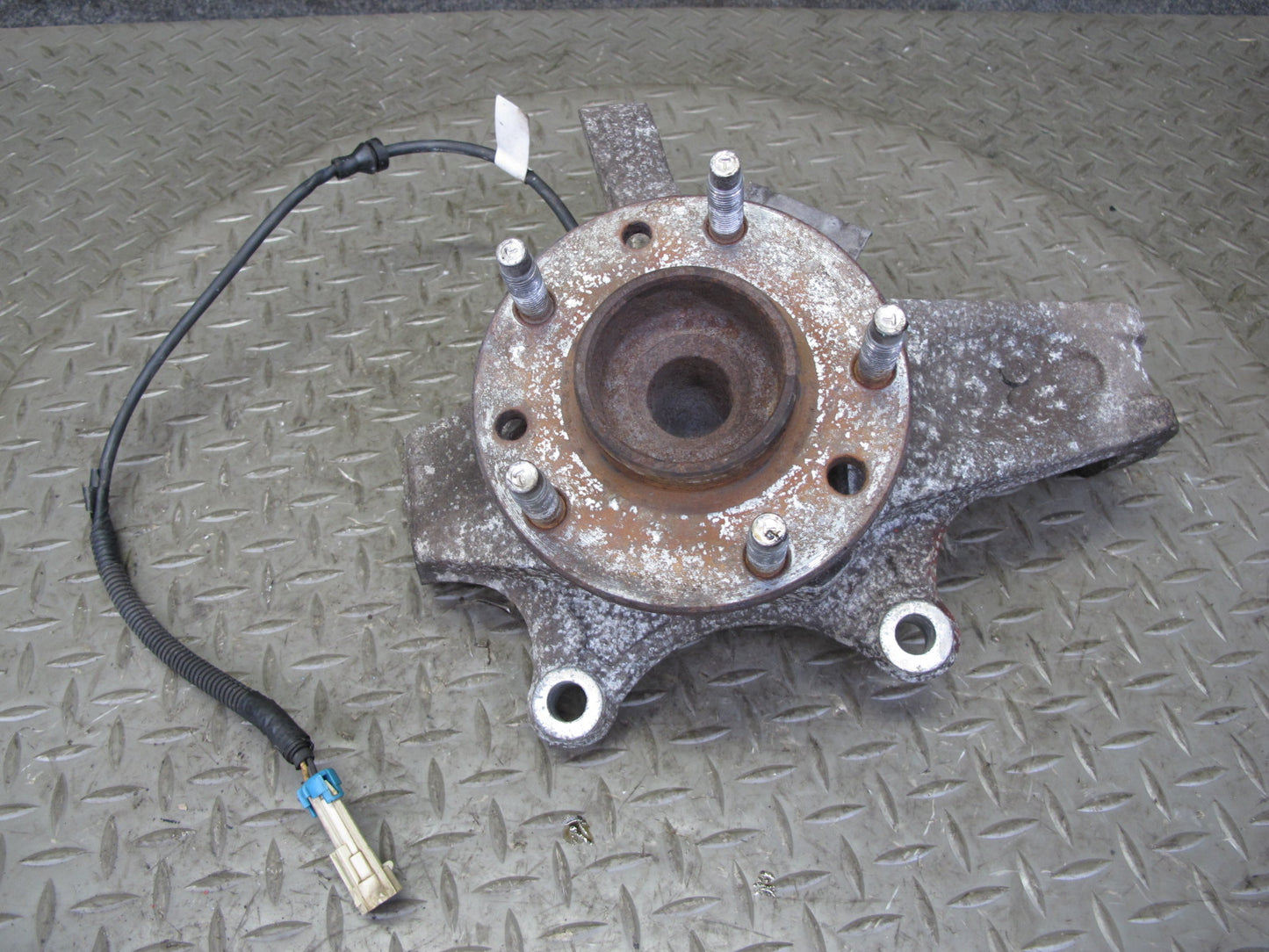 97-04 Chevrolet Corvette C5 Front Left Spindle Knuckle Wheel Hub Bearing OEM