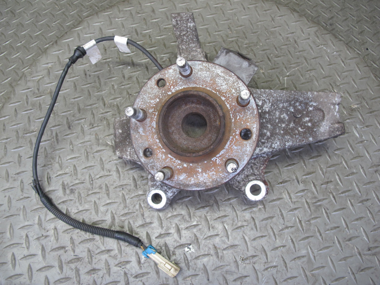 97-04 Chevrolet Corvette C5 Front Left Spindle Knuckle Wheel Hub Bearing OEM
