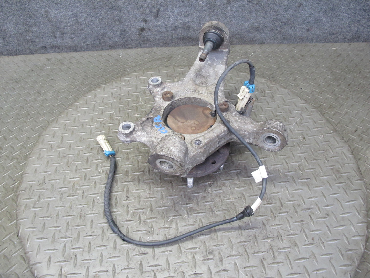 97-04 Chevrolet Corvette C5 Front Left Spindle Knuckle Wheel Hub Bearing OEM