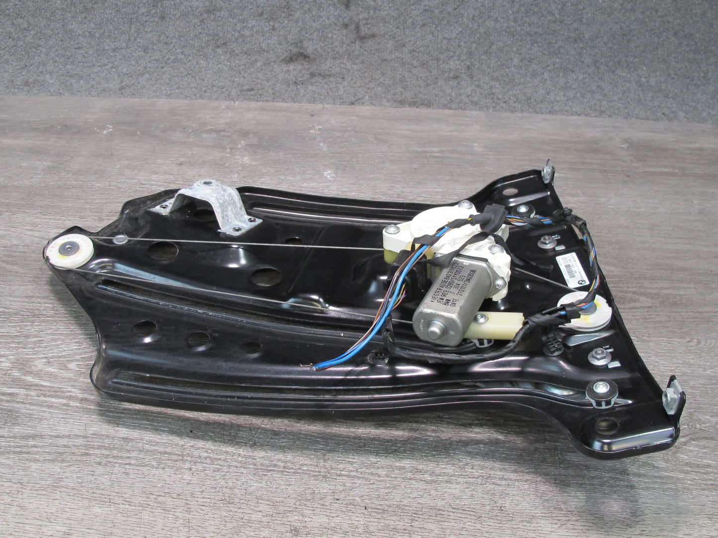 2012-2018 BMW F12 M6 Rear Left Side Quarter Window Regulator W/ Motor