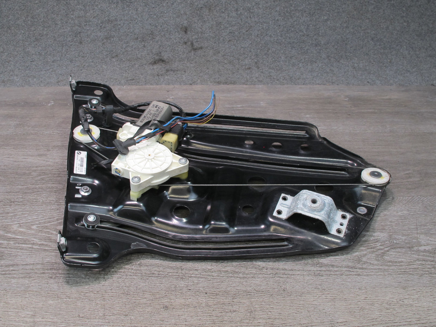 2012-2018 BMW F12 M6 Rear Left Side Quarter Window Regulator W/ Motor