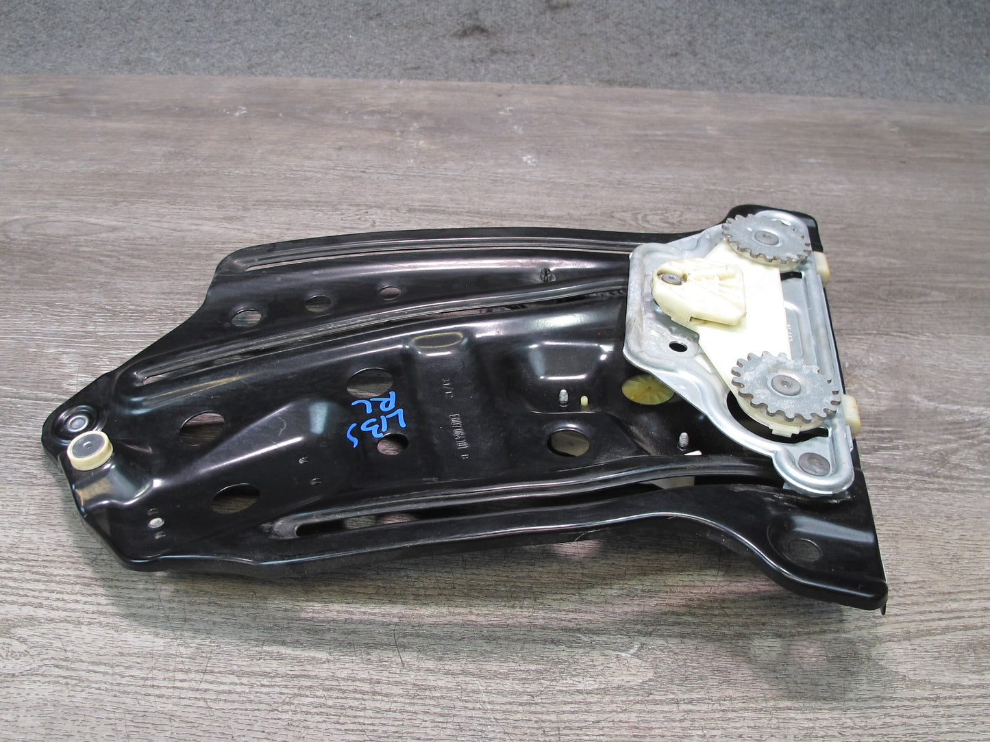 2012-2018 BMW F12 M6 Rear Left Side Quarter Window Regulator W/ Motor