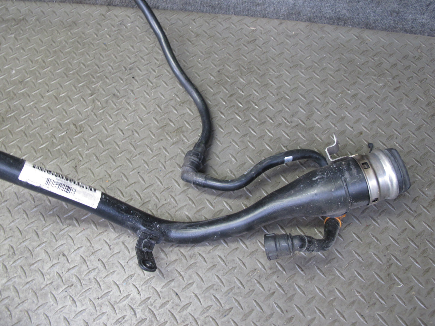 2012-2015 BMW F12 F13 M6 S63T Fuel Gas Tank Filler Neck Pipe Hose Line Assembly