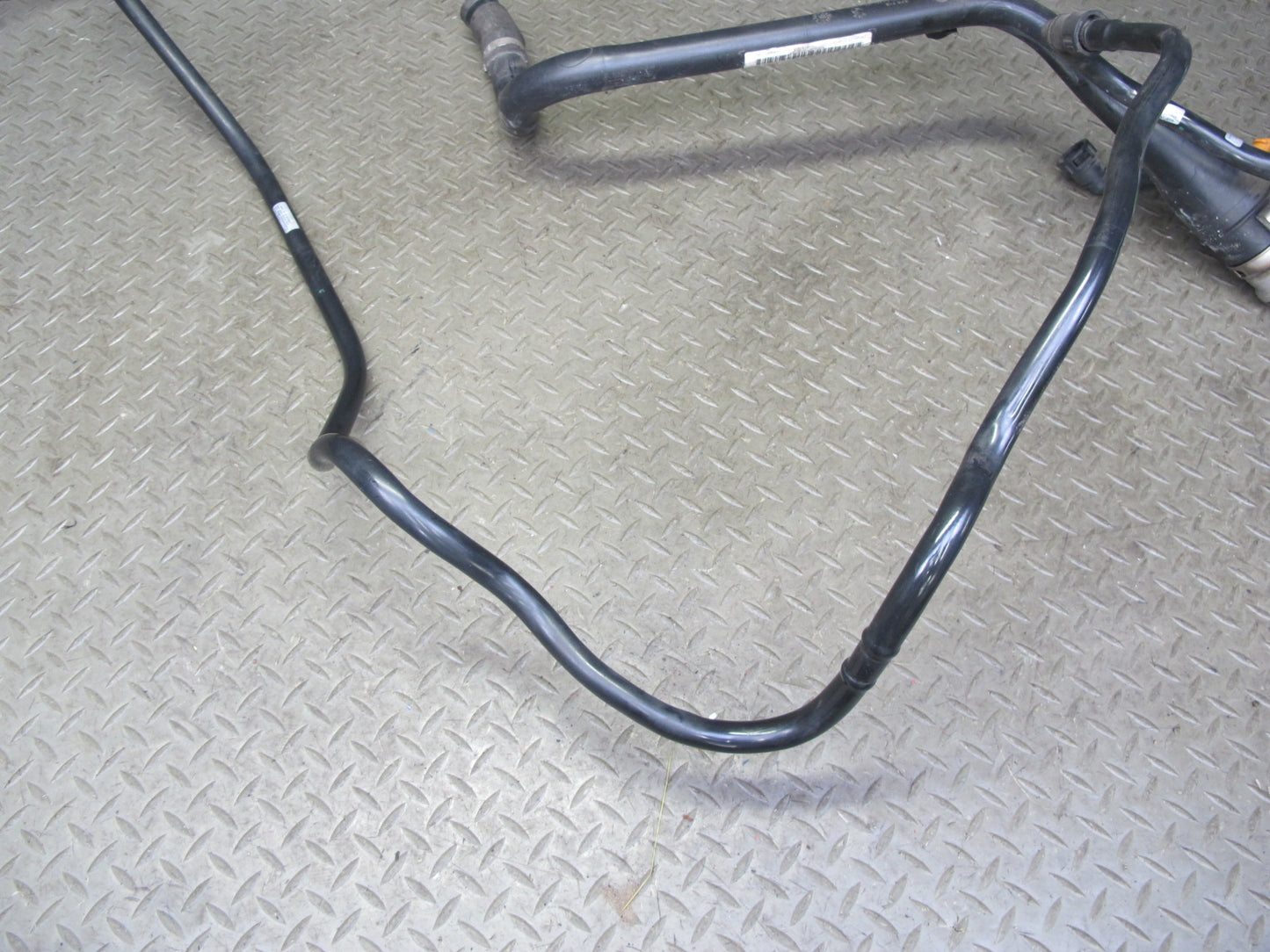 2012-2015 BMW F12 F13 M6 S63T Fuel Gas Tank Filler Neck Pipe Hose Line Assembly