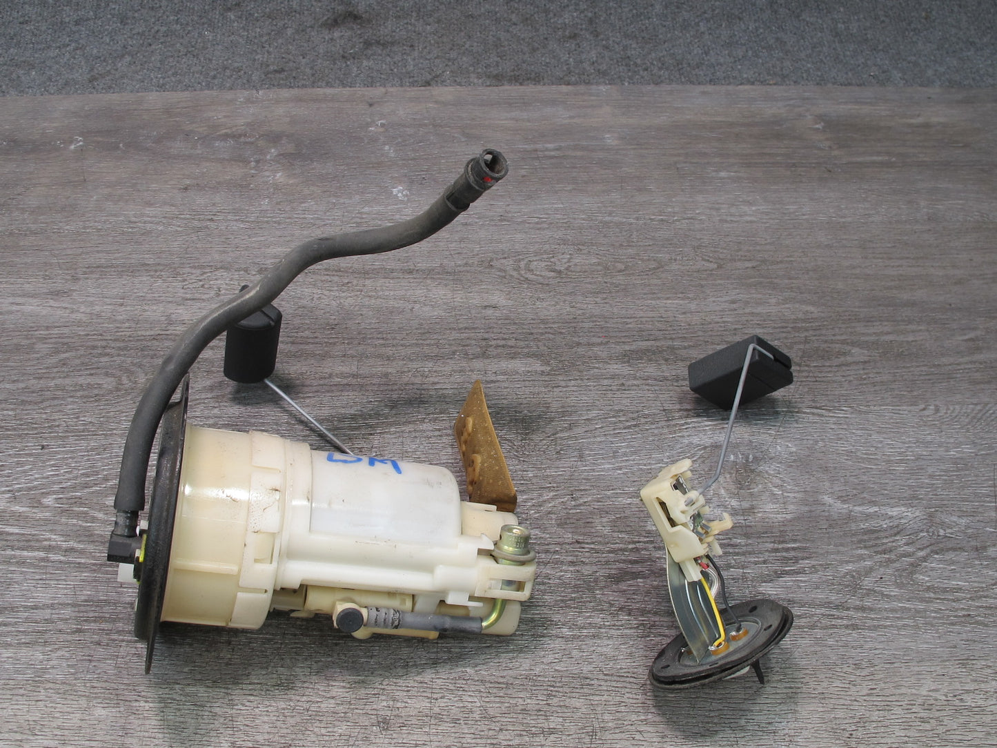 04-06 Lexus UCF30L LS430 Fuel Pump Level Sensor Sending Unit Set OEM